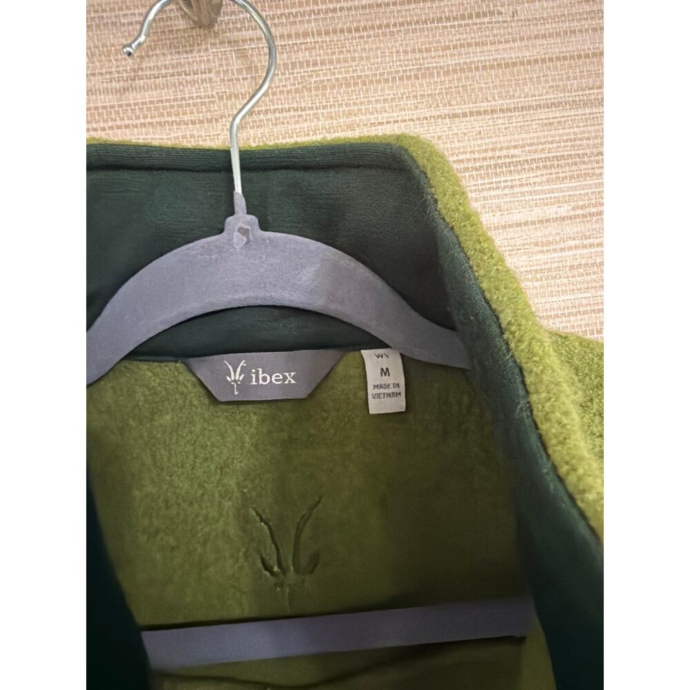 Ibex Women's 100% Wool Vest in Pea Green size M - Picture 3 of 4